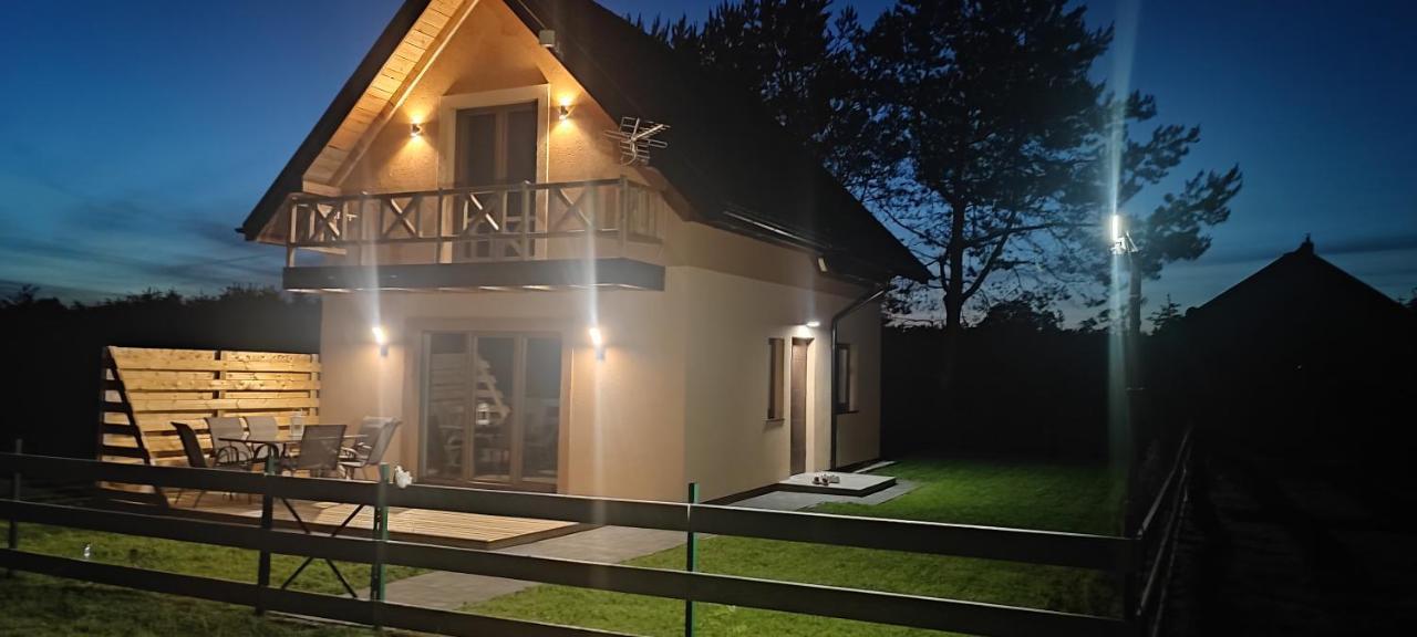 Zakatek Ciszy. Villa Sluchowo Exterior photo